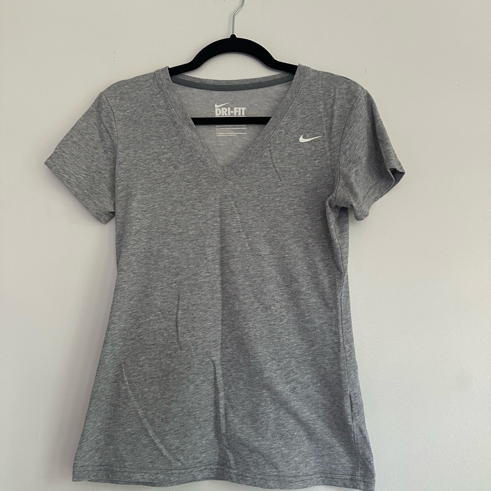 Nike Women's‎ Heather Gray Dri-FIT Tee
